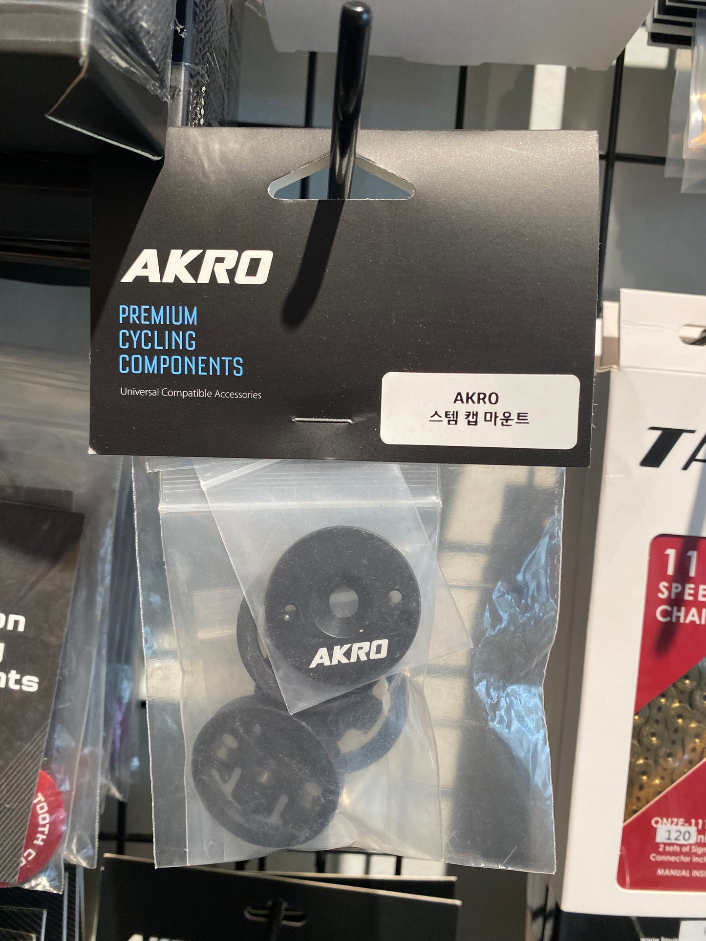 AKRO Stem Cap Mount