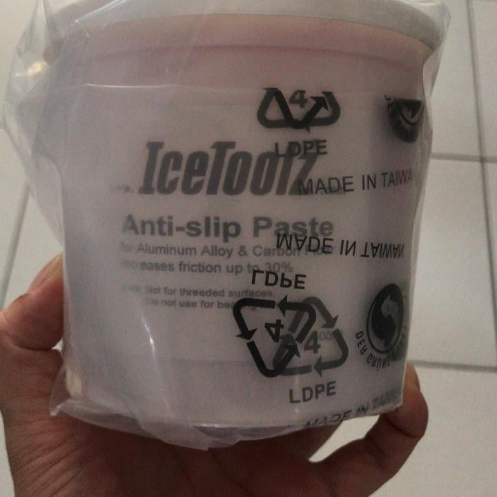 ICETOOLZ Anti Slip Paste Carbon Grip Alloy C146